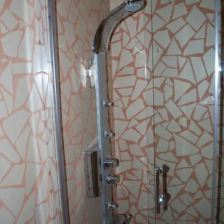 White Lotus Hotell Aten
